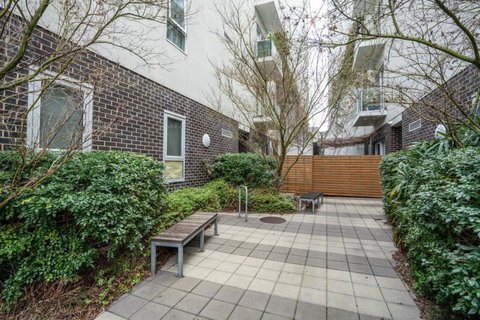 Get Comfy On Frew St - Tweed Heads Accommodation 3