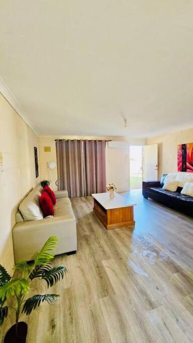 Golden Patch Retreat, Kalgoorlie - Tweed Heads Accommodation 1