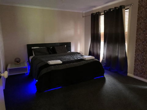 Golf View Charm - Tweed Heads Accommodation 3