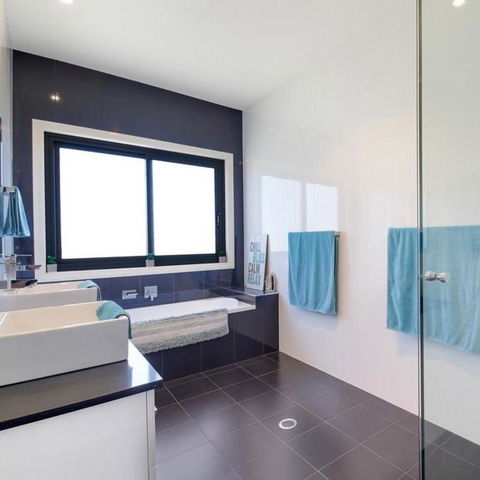 GOULBURN ALPACA FARM STAY - Tweed Heads Accommodation 4