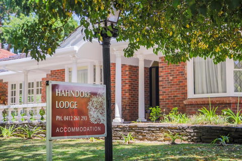 Hahndorf Lodge Pioneer Suite - Main Street Hahndorf On Site Secure Parking - Tweed Heads Accommodation 0