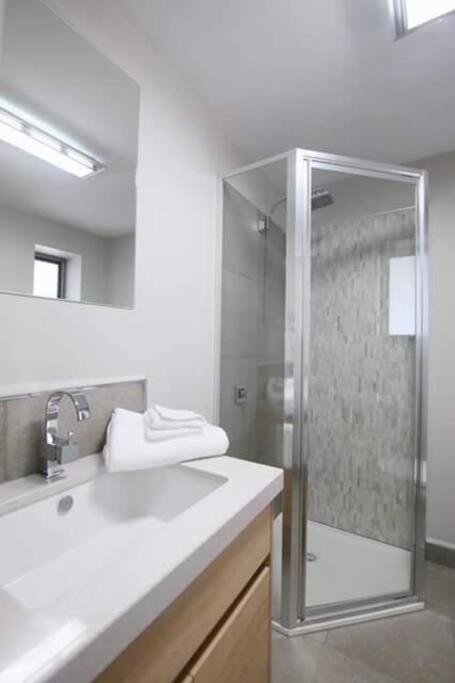 Haven House - River Edge Apartment - Tweed Heads Accommodation 3
