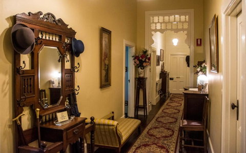 Heytesbury House - Tweed Heads Accommodation 3