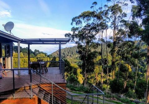 HILLSIDE HOUSE - Tweed Heads Accommodation 0