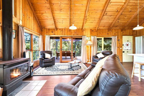 HILLSIDE HOUSE - Tweed Heads Accommodation 3