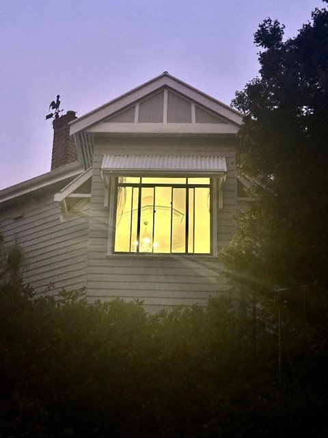 Hilltop Cottage - Tweed Heads Accommodation 3