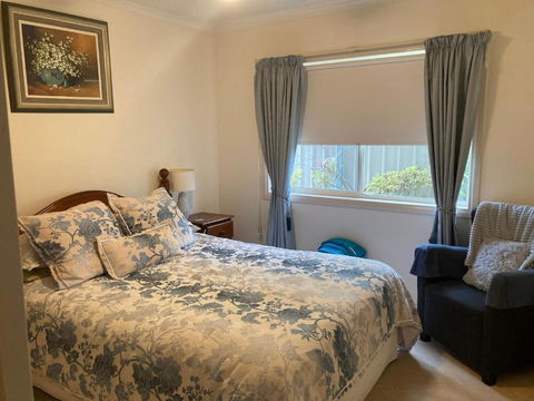 HOME STAY Queen Room With Shared Bathroom - Tweed Heads Accommodation 0