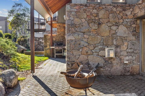 Ice 3 - Tweed Heads Accommodation 1