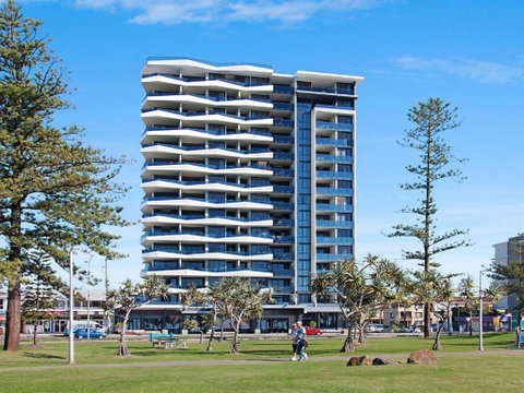 Iconic Apartments 704 - Tweed Heads Accommodation 2