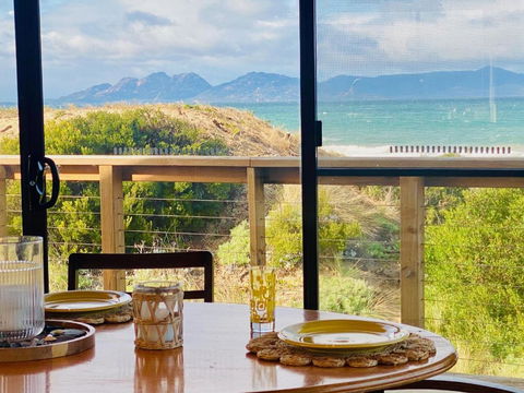 IdleWild - Secluded Absolute Beachfront Escape - Tweed Heads Accommodation 3