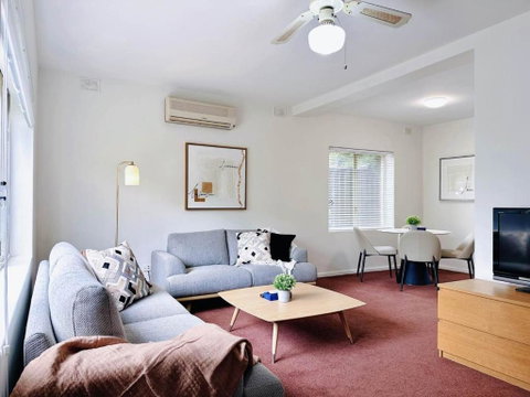 In Between City Sea & Airport - 2BR Vacation Home - Tweed Heads Accommodation 0