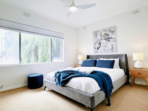 In Between City Sea & Airport - 2BR Vacation Home - Tweed Heads Accommodation 1