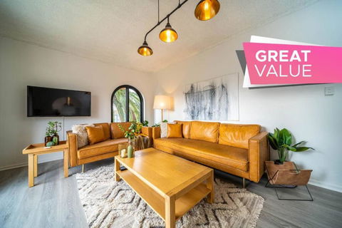 Indulge At Glenelg North - Tweed Heads Accommodation 0