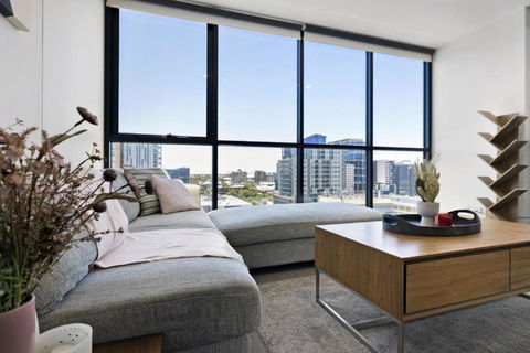 Isaac - The Cityscape View Apartment - Tweed Heads Accommodation 0