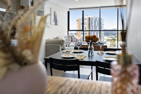 Isaac - The Cityscape View Apartment - Tweed Heads Accommodation 1