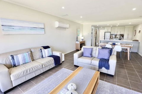 Iona Blue 3 Bedroom Townhouse 200m To Restaurants & Shops - Tweed Heads Accommodation 3