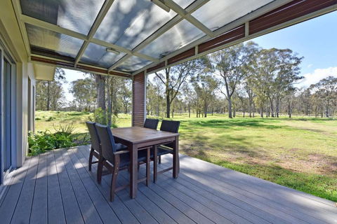 Ironbark Hill Villa 6 Cabernet Franc - Tweed Heads Accommodation 0
