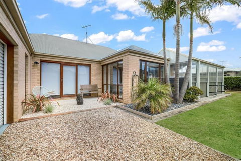 Island Escape - Tweed Heads Accommodation 3