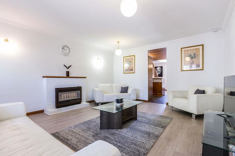 Adelaide Style Accommodation-Getaway In North Adelaide- Close To City - Tweed Heads Accommodation 0
