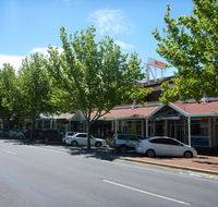 Adelaide Travellers Inn Backpackers Hostel - Tweed Heads Accommodation