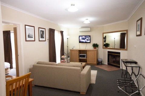 Admiralty Inn - Tweed Heads Accommodation 1