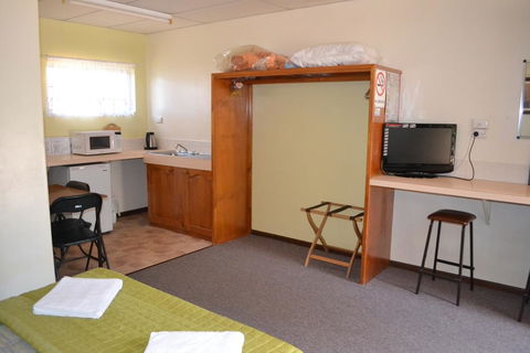 Affordable Gold City Motel - Tweed Heads Accommodation 3