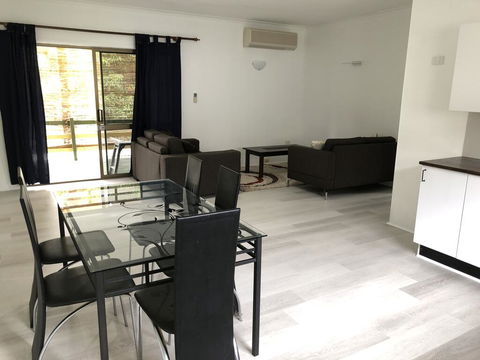 Airlie Getaway Unit 2 - Tweed Heads Accommodation 3