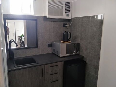 Alabaster Motor Inn - Tweed Heads Accommodation 2