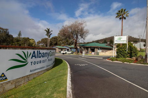 Albany Gardens Tourist Park - Tweed Heads Accommodation 0