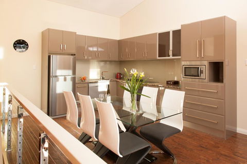 Albany Waves - Tweed Heads Accommodation 0