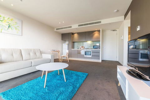 Albert Park City View Stylish 1 Bedroom Apartment - Tweed Heads Accommodation 1