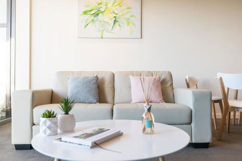 Albert Park City View Stylish 1 Bedroom Apartment - Tweed Heads Accommodation 2
