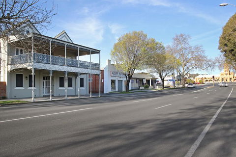 Albury Suites - Waterstreet - Tweed Heads Accommodation 2