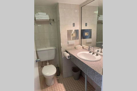 All In 500 Aud Weekly Beachfront The STRAND Studio Apartment - Tweed Heads Accommodation 2