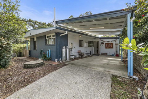 Allamanda Cottage - Tweed Heads Accommodation 0