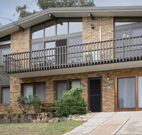 Alpine House - Views over Lake Jindabyne and the Snowy Mountains - Tweed Heads Accommodation