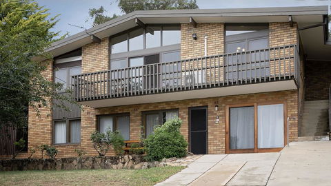 Alpine House - Views Over Lake Jindabyne And The Snowy Mountains - Tweed Heads Accommodation 0