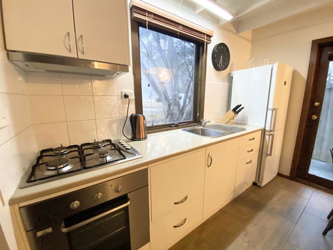 Alpine Retreat - Tweed Heads Accommodation 3