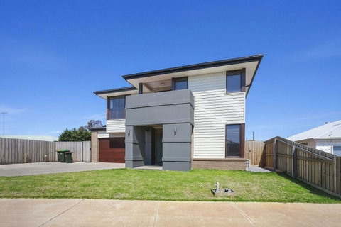 Alyxia Escape 15 - Tweed Heads Accommodation 1