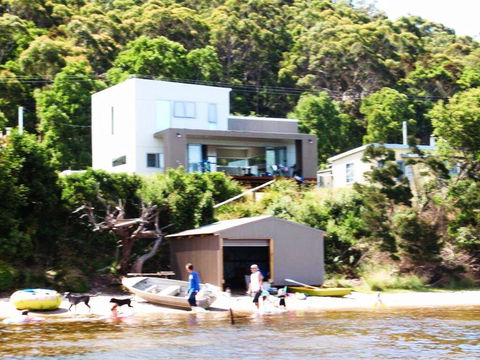 Amazing Ansons Bay Absolute Waterfront Beach House - Tweed Heads Accommodation 0