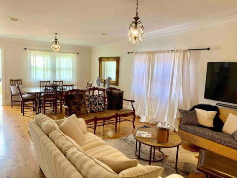 Ambrose On Byng - Central Location W/ 2 Bathroom - Tweed Heads Accommodation 1