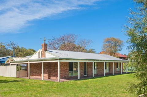 Anchors Away - Tweed Heads Accommodation 0