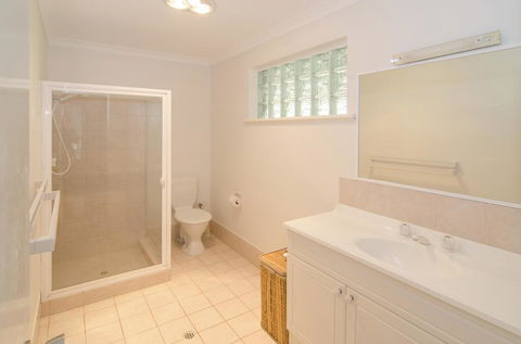 Anchors Away - Tweed Heads Accommodation 3
