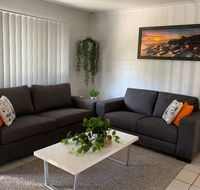 Andergrove Home with a Garden View-Wi-fi  Netflix - Tweed Heads Accommodation