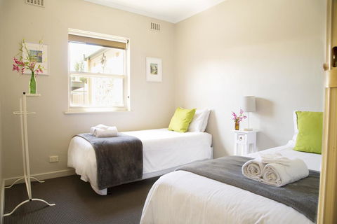 Angaston Mews - Tweed Heads Accommodation 1