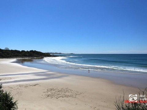 Angourie Blue 1 - Great Ocean Views - Surfing Beaches - Tweed Heads Accommodation 3