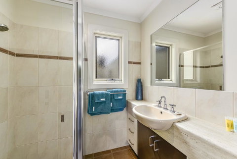 Apartment On Lake Terrace - Tweed Heads Accommodation 3