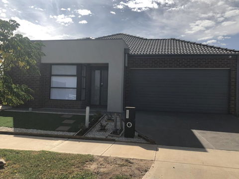 Apple House Tarneit North - Tweed Heads Accommodation 2