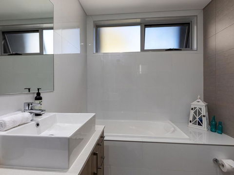 Aqua View (By Jervis Bay Rentals) - Tweed Heads Accommodation 2