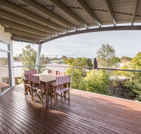 Aqua Vista - a stroll to Paynesville forshore - Tweed Heads Accommodation